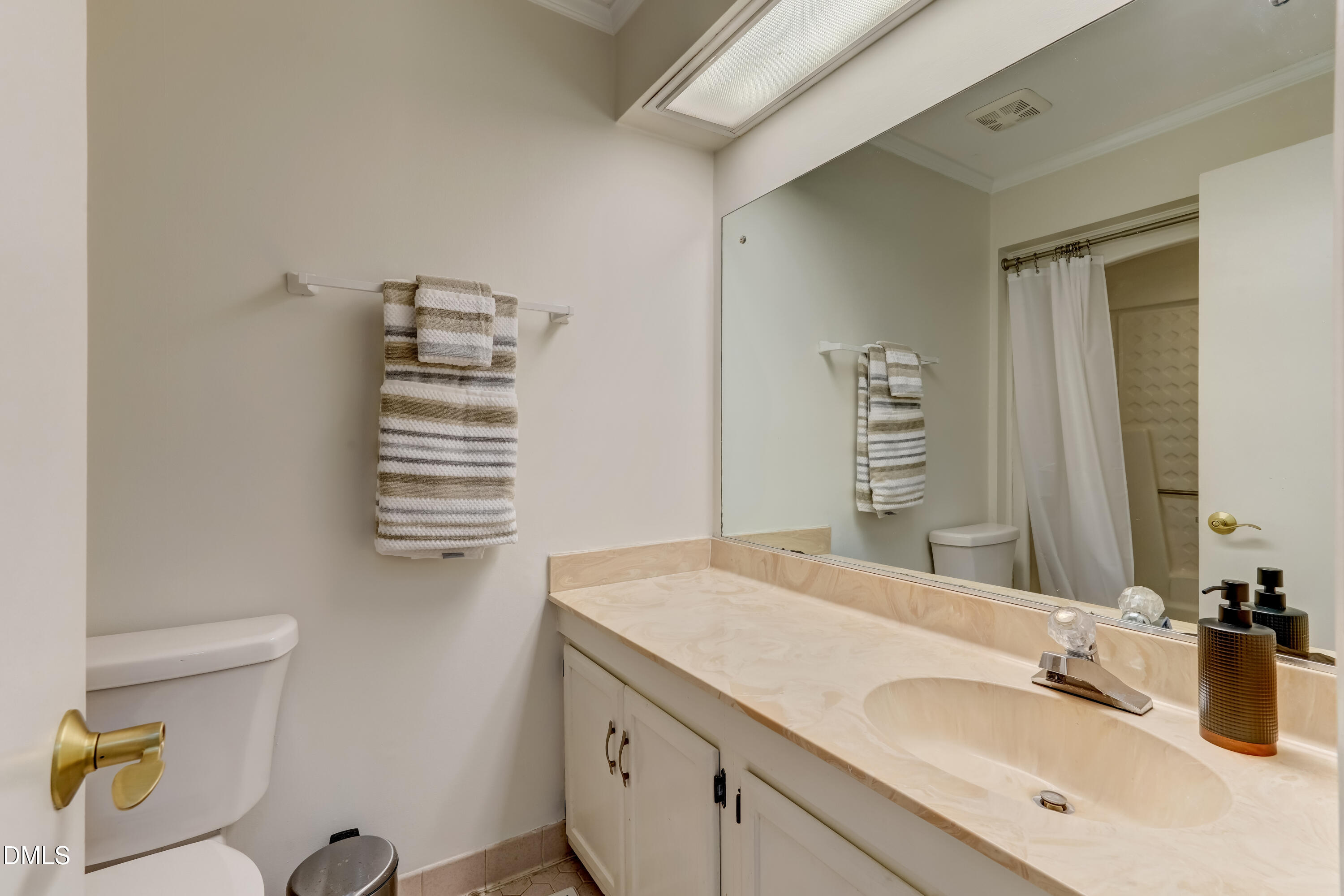 2202 Huntington Road, Unit E3 Burlington, NC 27215 - Photo 15 of 22 IMG_2350