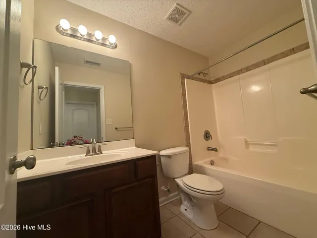 $1,750 | 712 Radiant Drive, Jacksonville, NC 28546