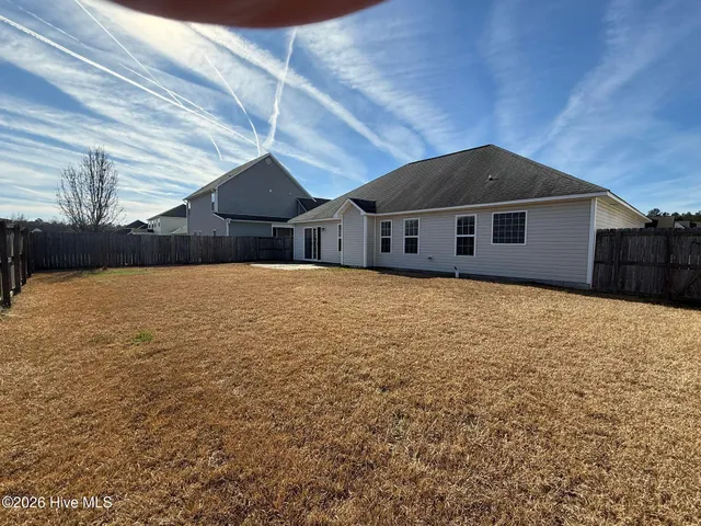 $1,750 | 712 Radiant Drive, Jacksonville, NC 28546