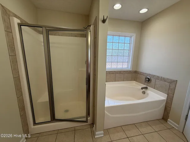 $1,750 | 712 Radiant Drive, Jacksonville, NC 28546