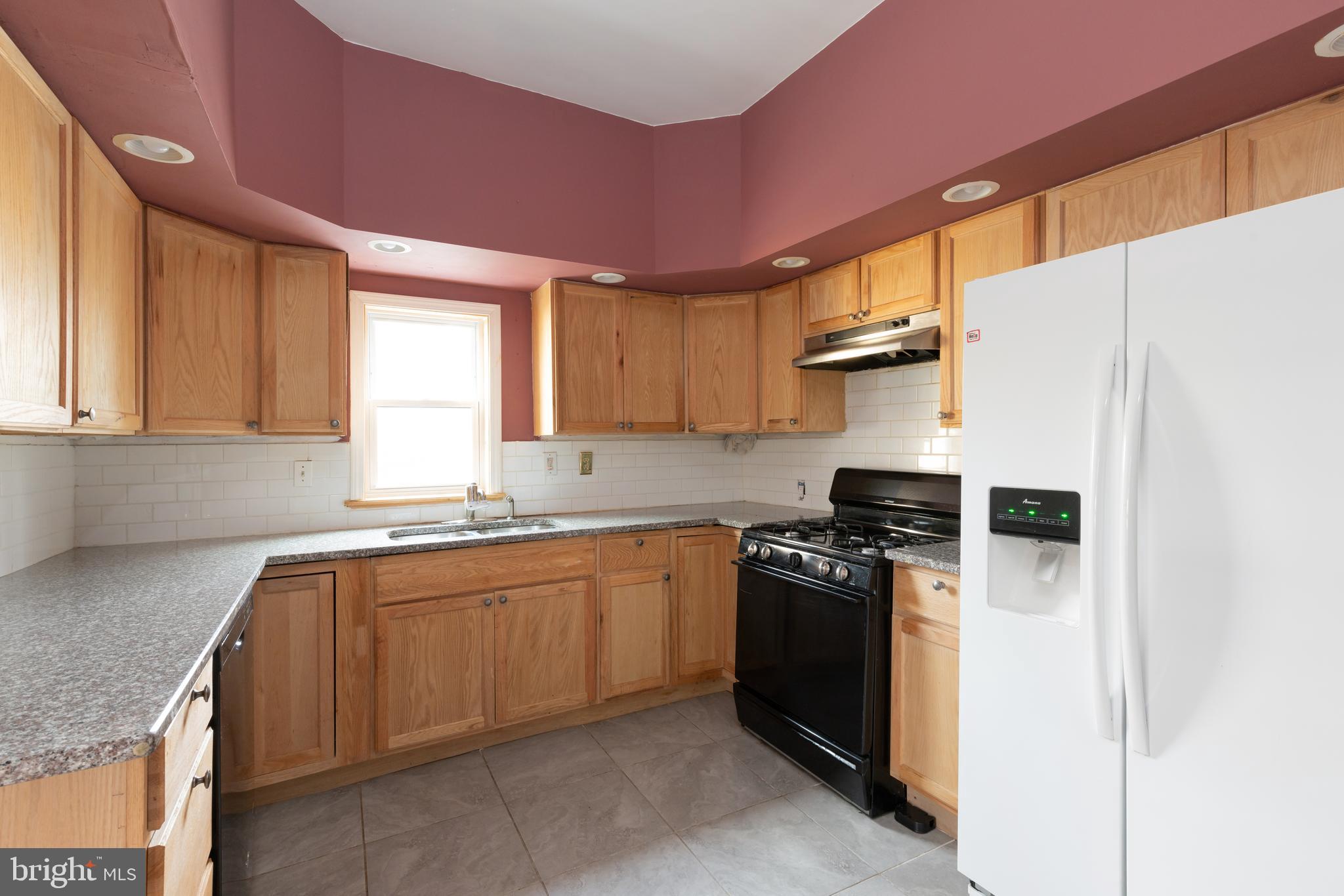 283 Rochelle Avenue Philadelphia, PA 19128 - Photo 14 of 53 Kitchen