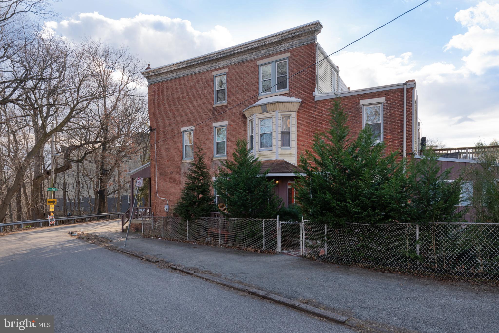 Exterior Side yard