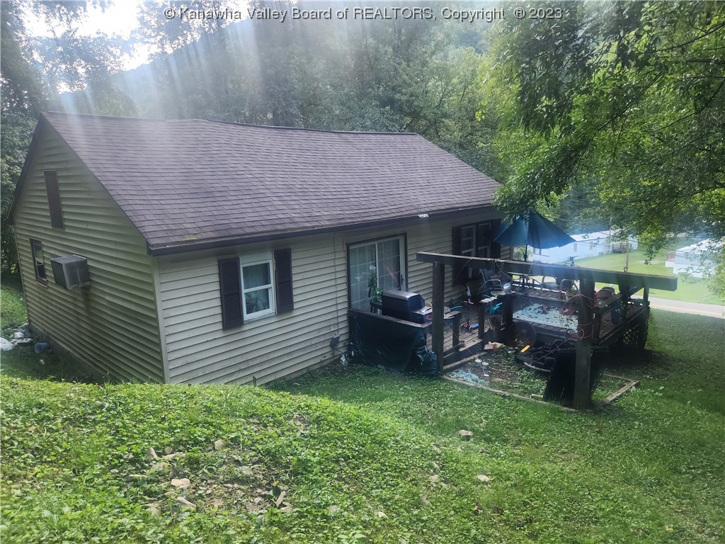 2142 Witcher Creek Road Belle, WV 25015 - Photo 2 of 17 Gallery Image 2