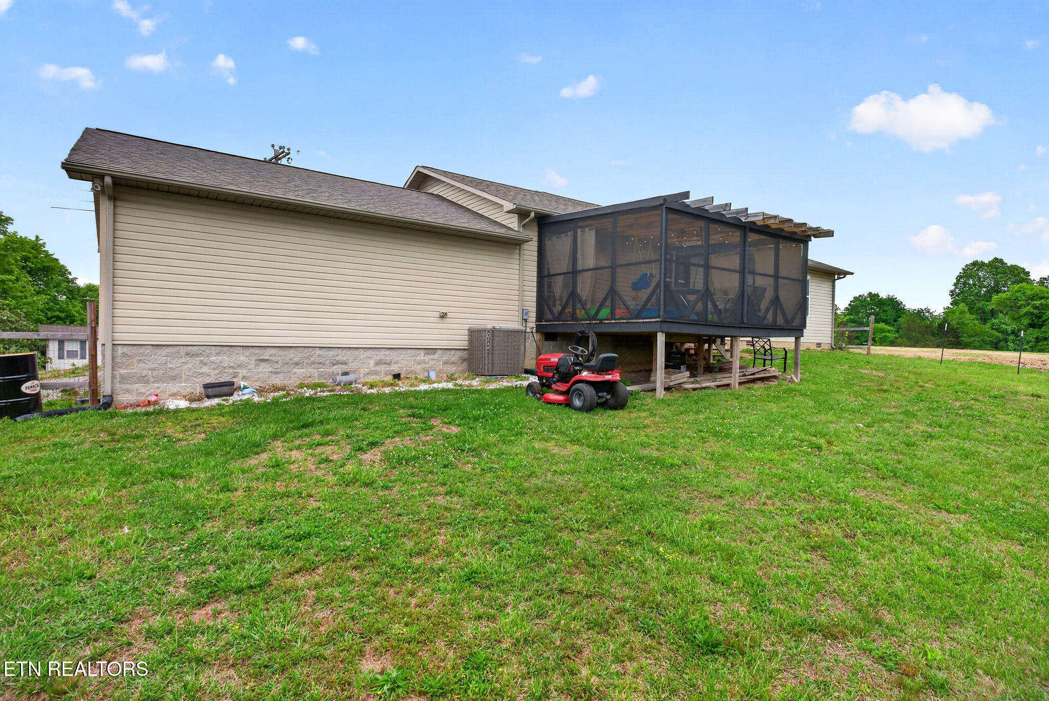 7341 Pleasant Ridge Road Sparta, TN 38583 - Photo 30 of 30 DSC02644