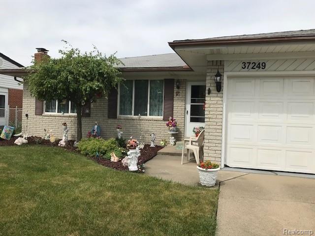 37249 Hacker Drive Sterling Heights, MI 48310 - Photo 1 of 34 IMG_3962.JPG