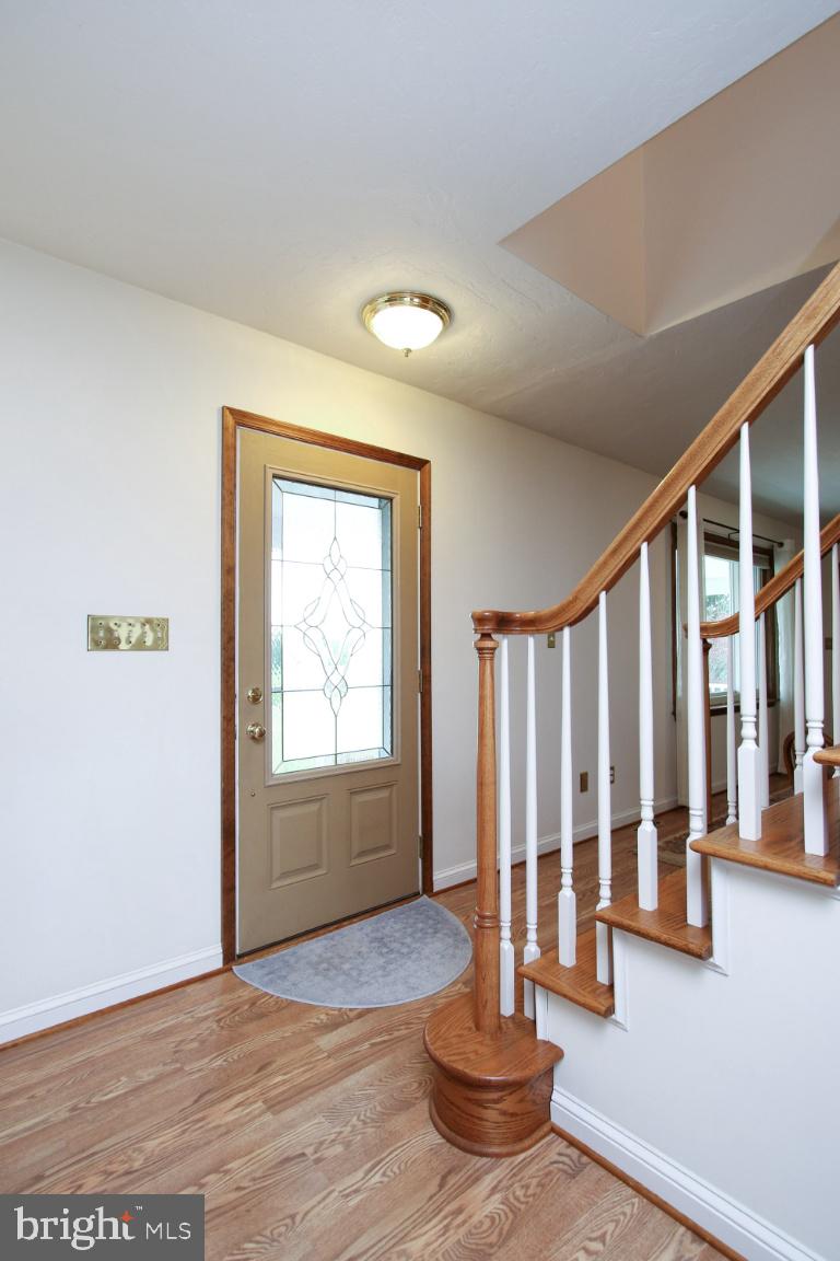 519 Sachs Road Gettysburg, PA 17325 - Photo 4 of 51 Foyer