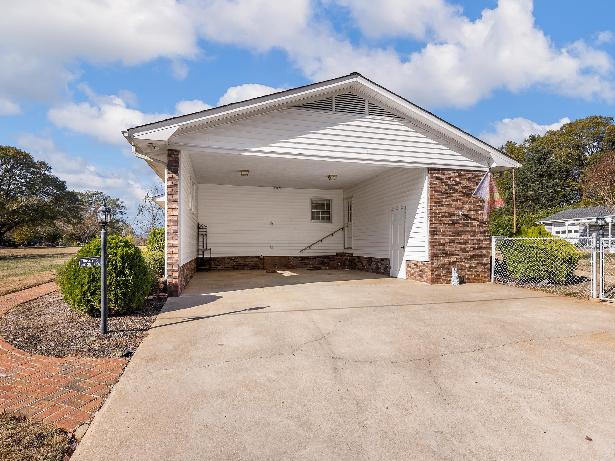 149 State Rd S-42-2591 Roebuck, SC 29376 - Photo 3 of 25 Gallery Image 3