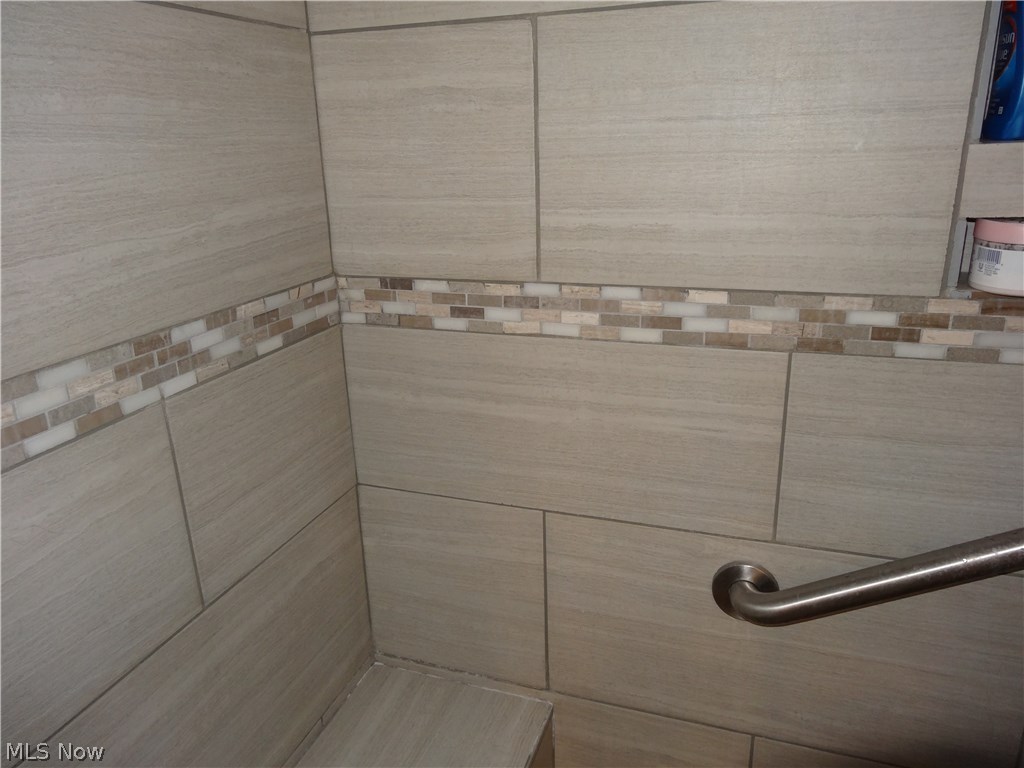 126 Chimney Ridge Chardon, OH 44024 - Photo 20 of 34 Tile work