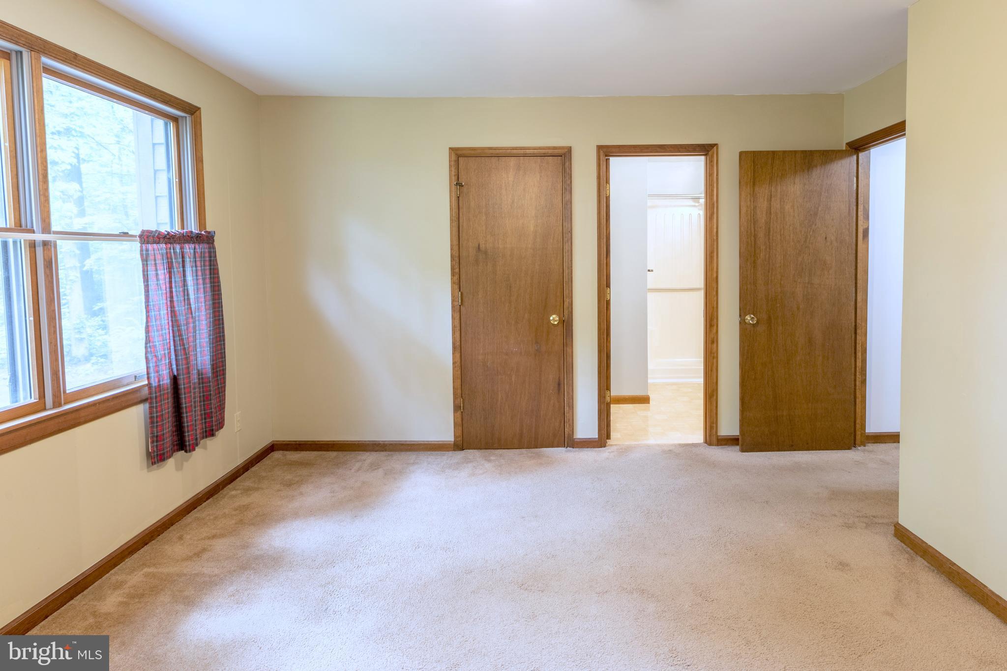8135 Moormont Road Rapidan, VA 22733 - Photo 21 of 61 Upper level Master with full bath
