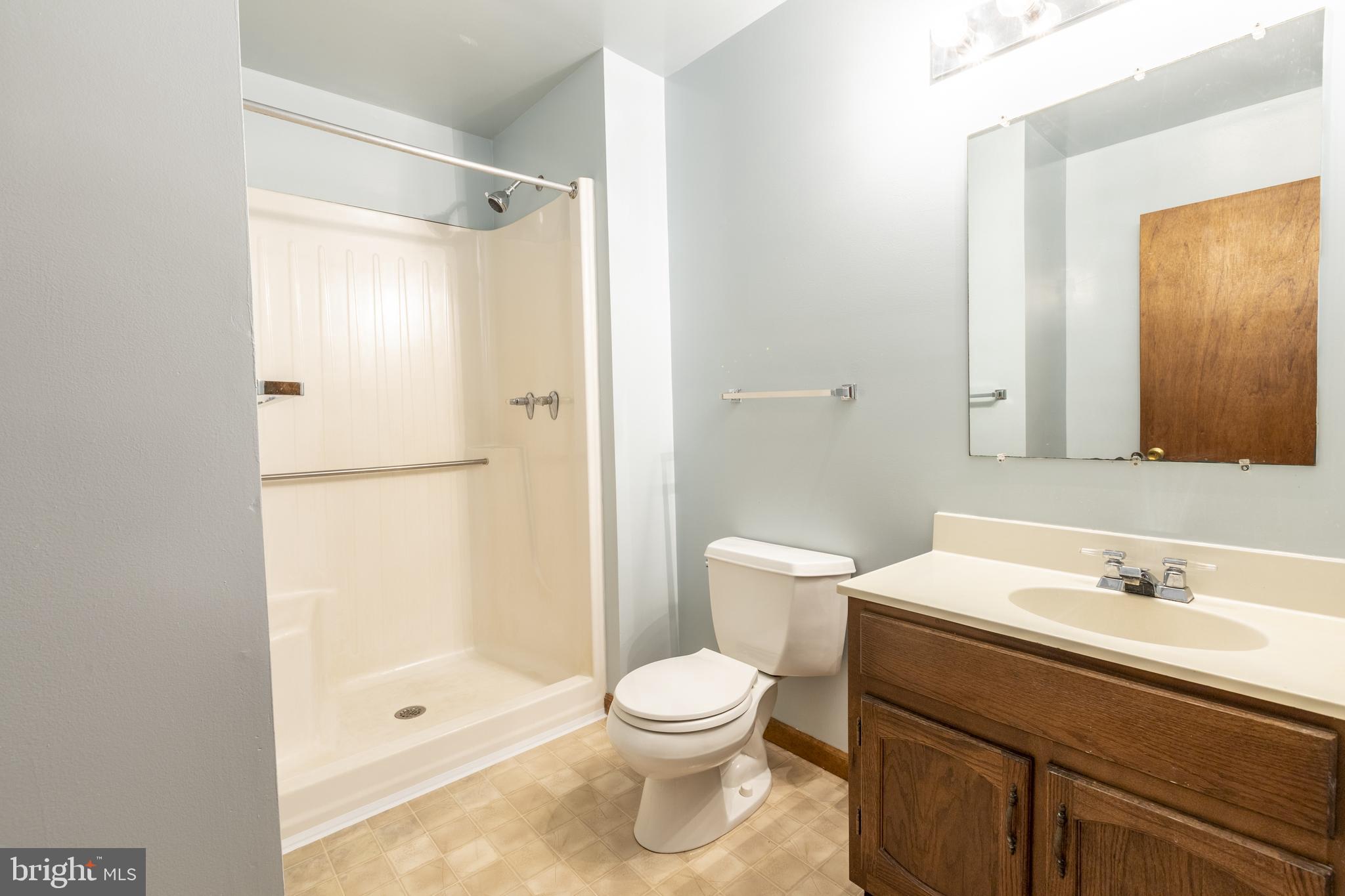 8135 Moormont Road Rapidan, VA 22733 - Photo 28 of 61 Upper level full hall bath