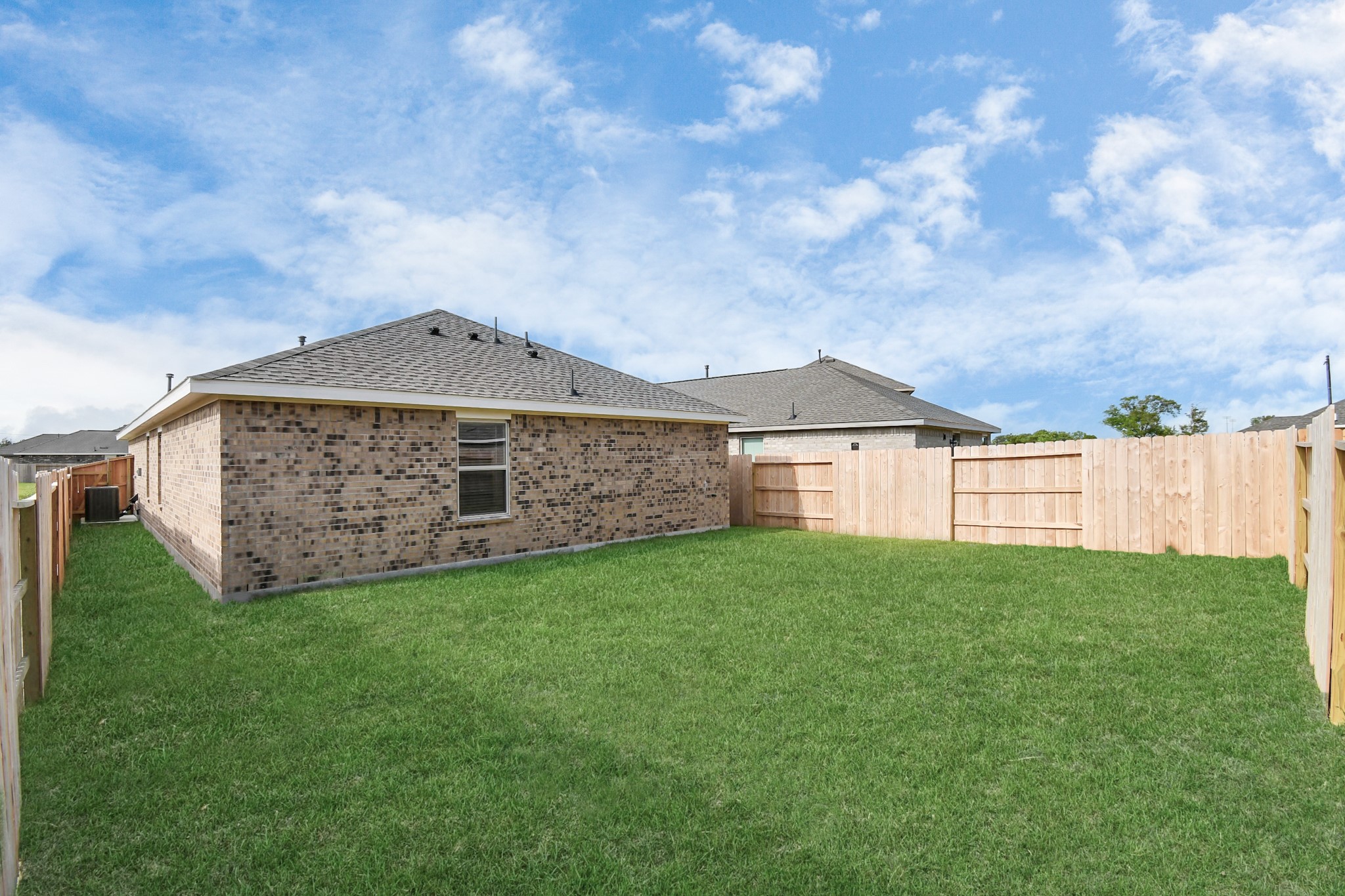 1615 Windrose Bend Angleton, TX 77515 - Photo 35 of 37 Gallery Image 35