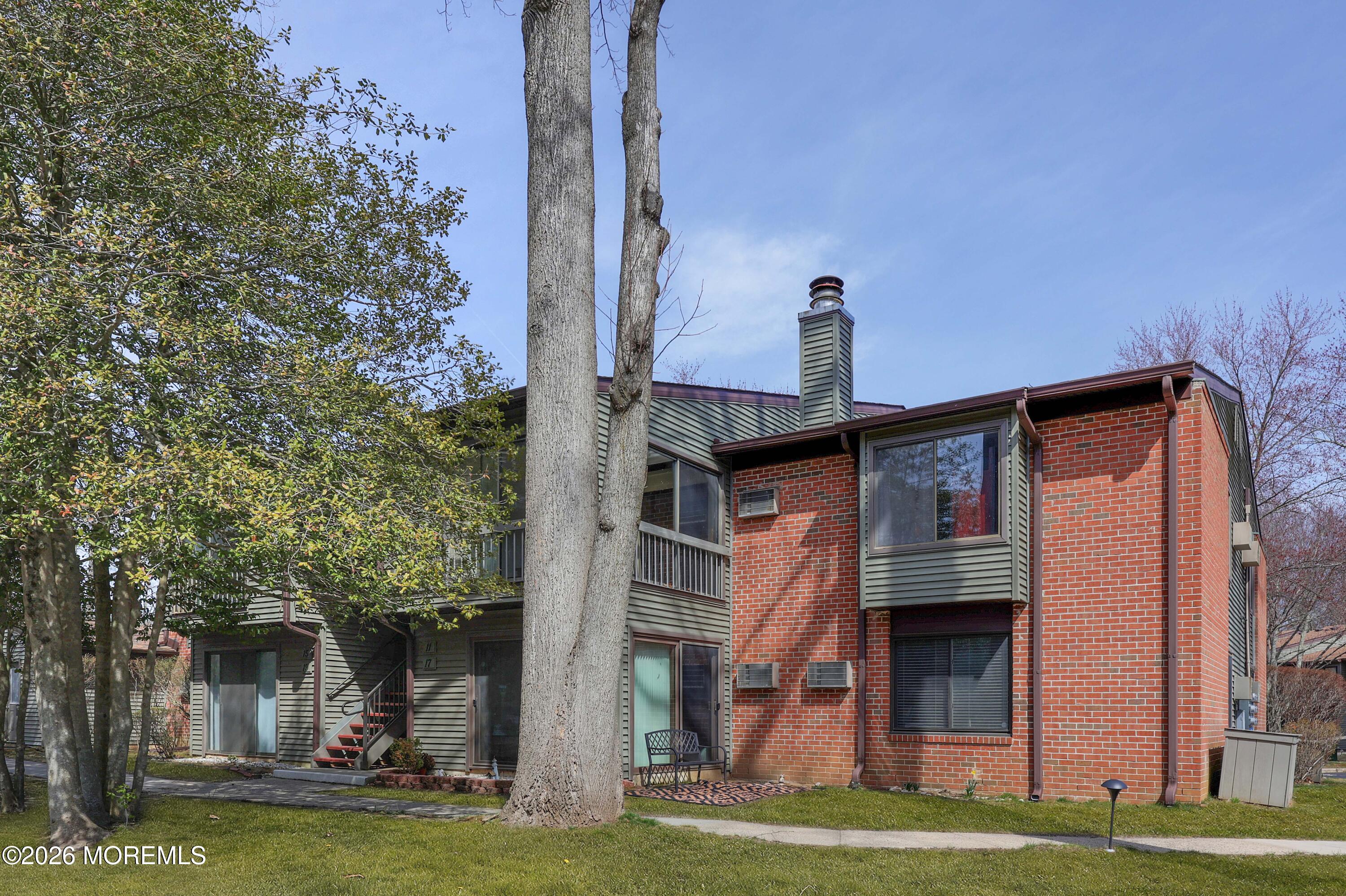 11 Medford Court Red Bank, NJ 07701 - Photo 25 of 51 Bright & Sunny Upper Level