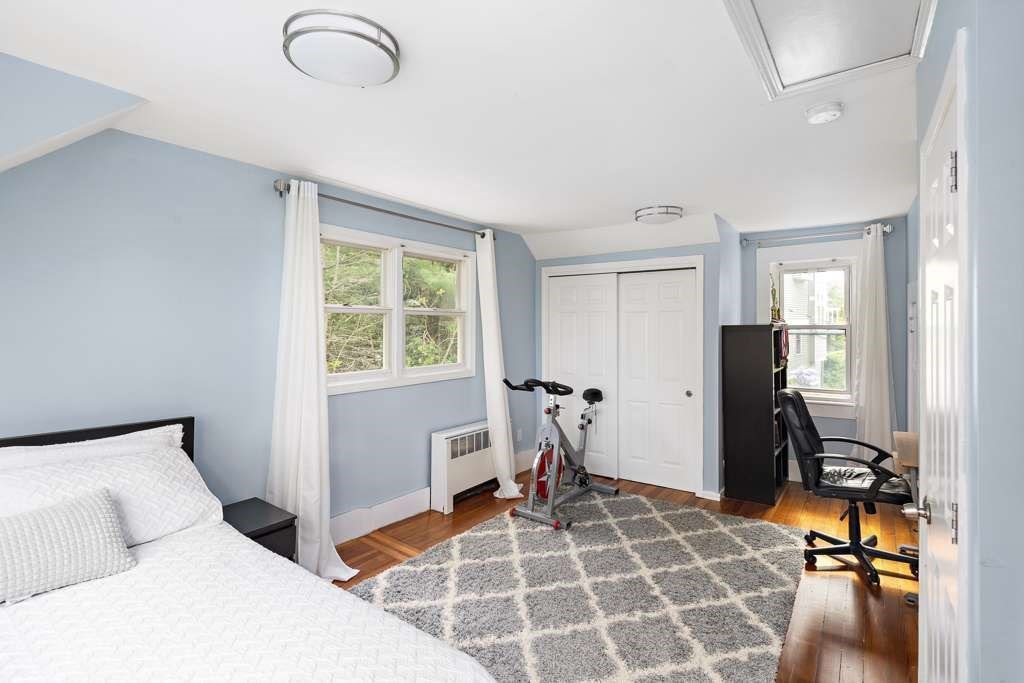 34 Thurston Road Newton, MA 02464 - Photo 13 of 20