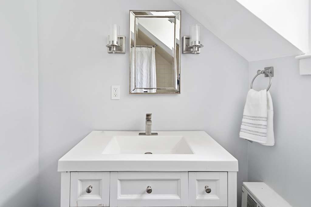 34 Thurston Road Newton, MA 02464 - Photo 16 of 20