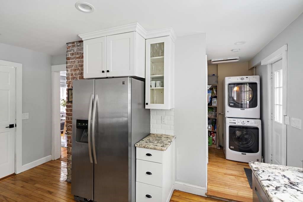 34 Thurston Road Newton, MA 02464 - Photo 3 of 20