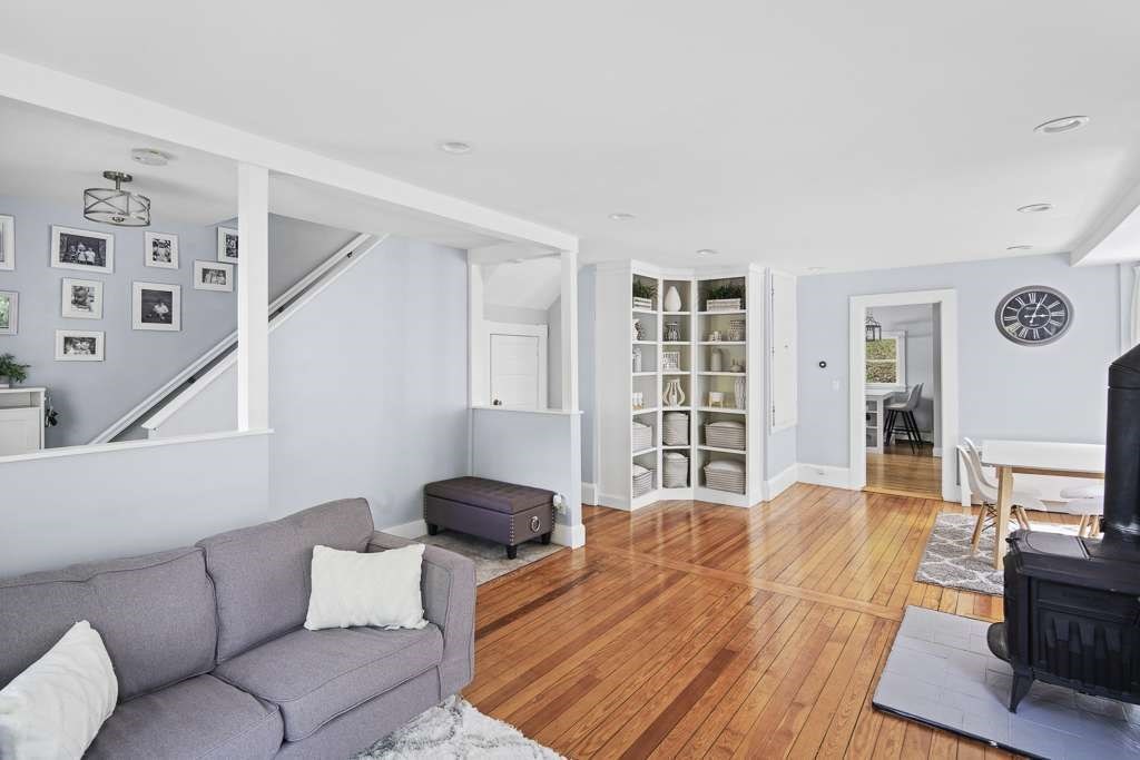 34 Thurston Road Newton, MA 02464 - Photo 5 of 20