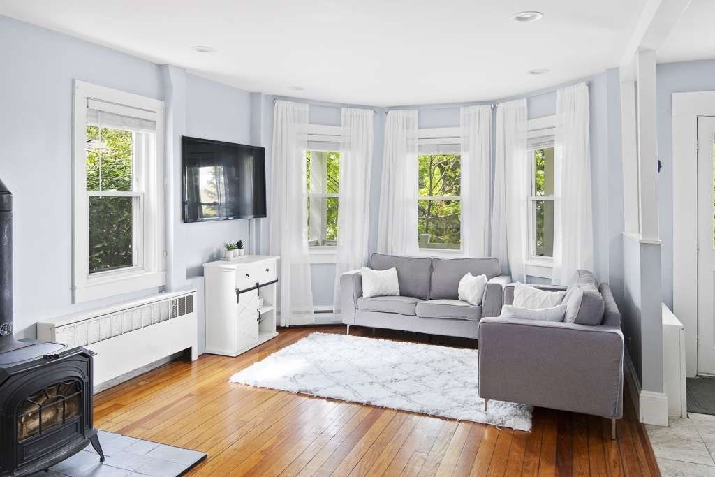 34 Thurston Road Newton, MA 02464 - Photo 7 of 20