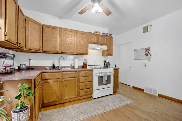 $599,999 | 5037 West Winona Street, Chicago, IL 60630