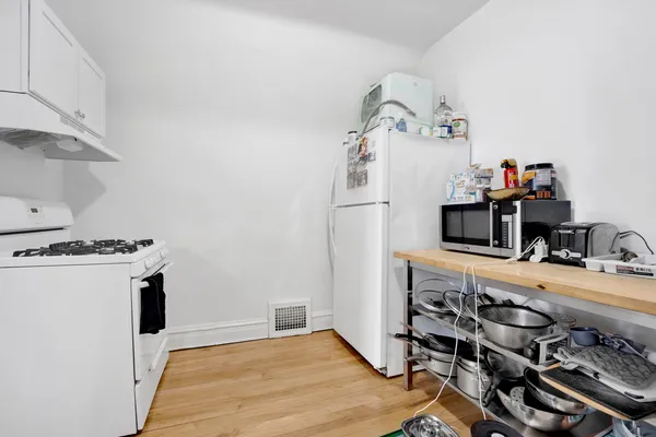 $599,999 | 5037 West Winona Street, Chicago, IL 60630