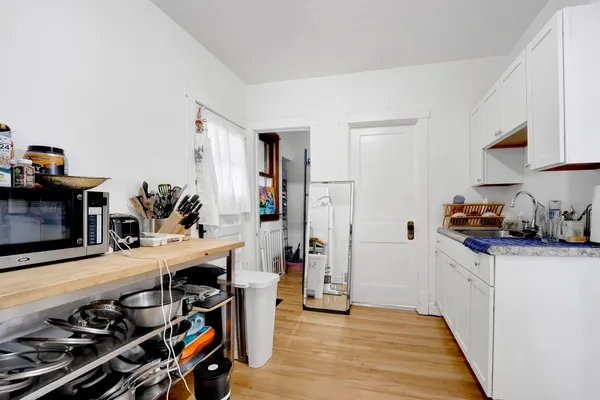 $599,999 | 5037 West Winona Street, Chicago, IL 60630