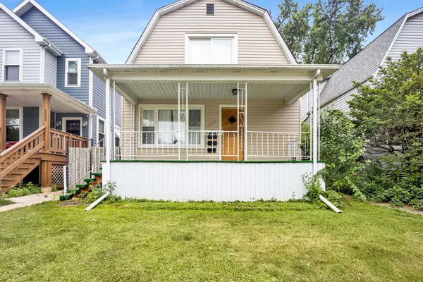 $599,999 | 5037 West Winona Street, Chicago, IL 60630
