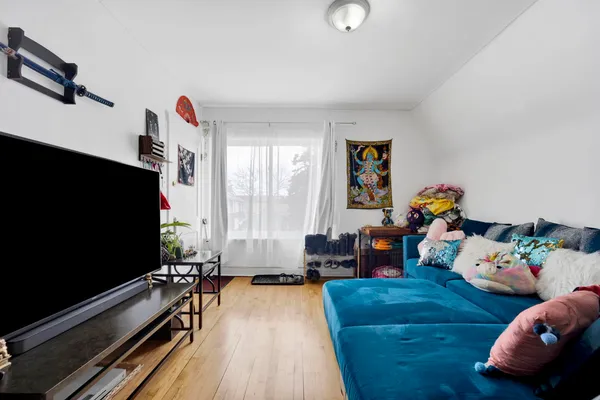 $599,999 | 5037 West Winona Street, Chicago, IL 60630
