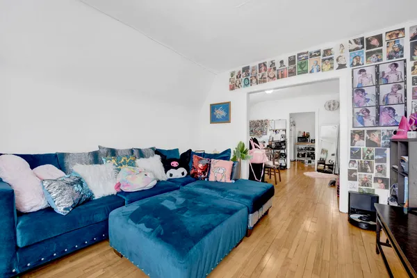$599,999 | 5037 West Winona Street, Chicago, IL 60630