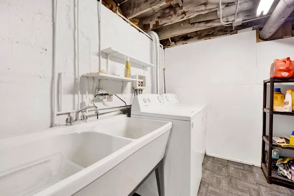 $599,999 | 5037 West Winona Street, Chicago, IL 60630