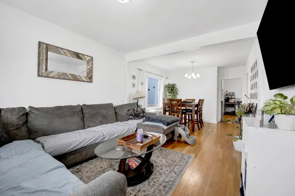 $599,999 | 5037 West Winona Street, Chicago, IL 60630