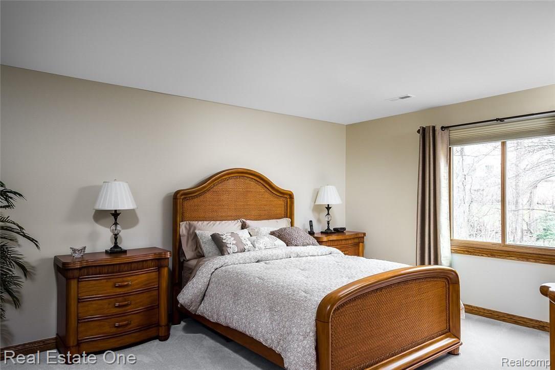 2379 Rochelle Park Drive Rochester, MI 48309 - Photo 11 of 24 2379 Rochelle Park Drive, Rochester Hills MI, Koteles, 03-27-17-1003-Edit.jpg