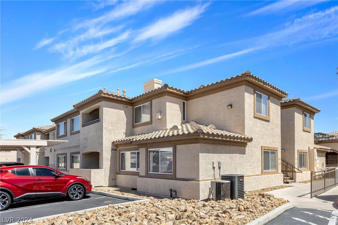 8725 West Flamingo Road, Unit 139 Las Vegas, NV 89147 - Photo 2 of 34 Gallery Image 2