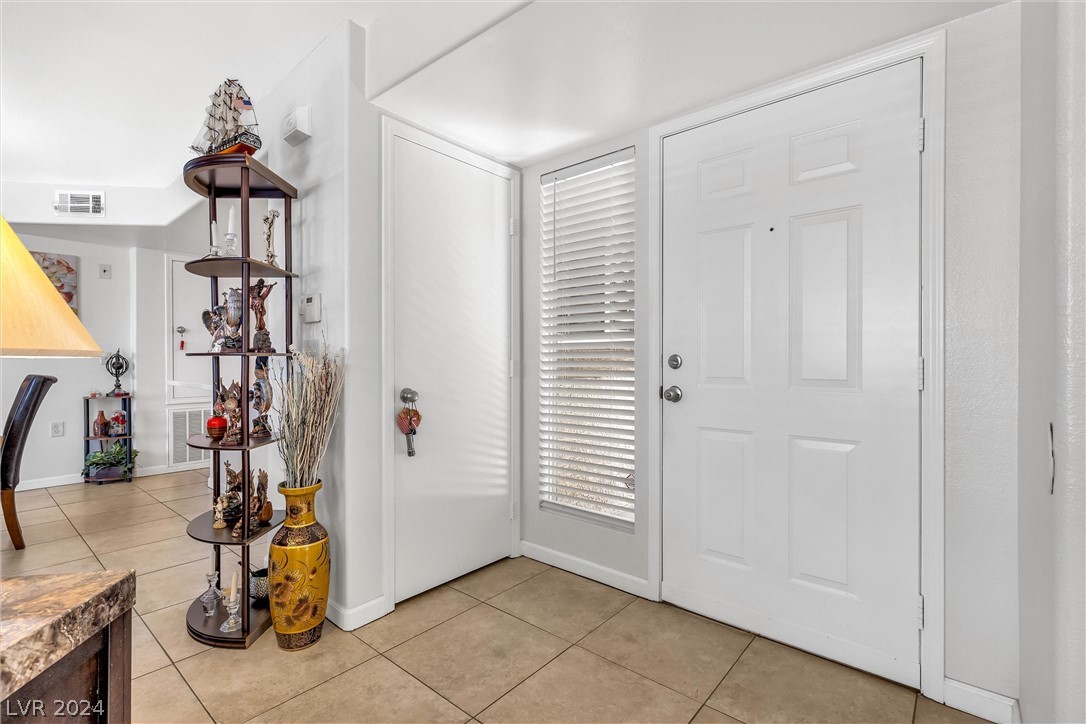 8725 West Flamingo Road, Unit 139 Las Vegas, NV 89147 - Photo 3 of 34 Gallery Image 3