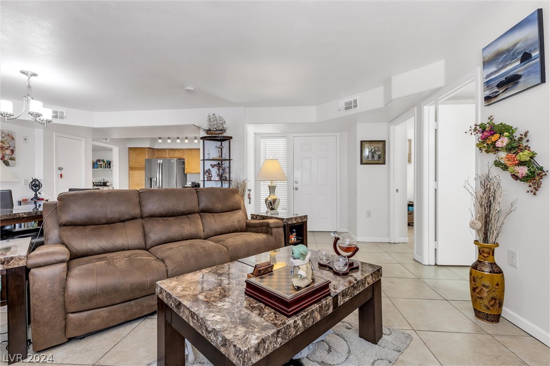 8725 West Flamingo Road, Unit 139 Las Vegas, NV 89147 - Photo 5 of 34 Gallery Image 5