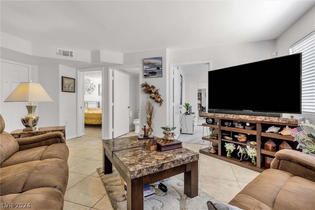8725 West Flamingo Road, Unit 139 Las Vegas, NV 89147 - Photo 6 of 34 Gallery Image 6