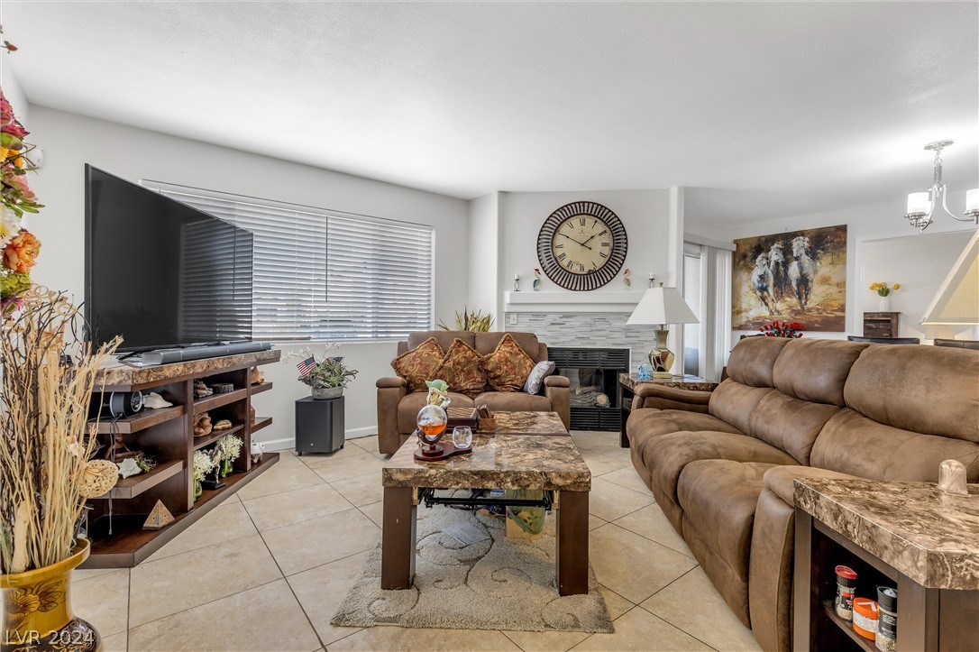 8725 West Flamingo Road, Unit 139 Las Vegas, NV 89147 - Photo 8 of 34 Gallery Image 8