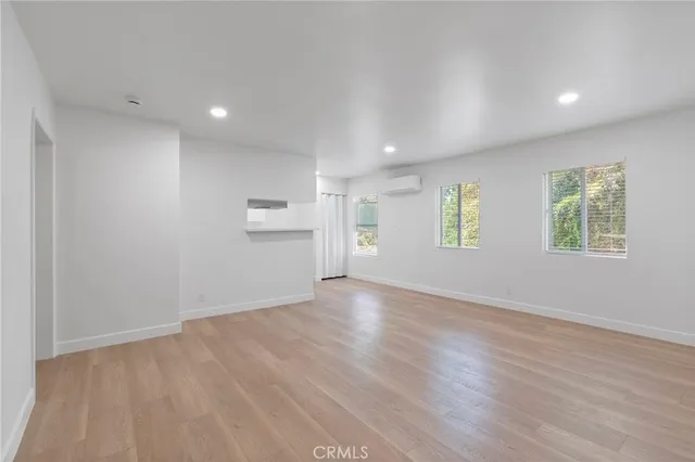 $2,695 | 748 Newport Avenue, Unit 3, Long Beach, CA 90804