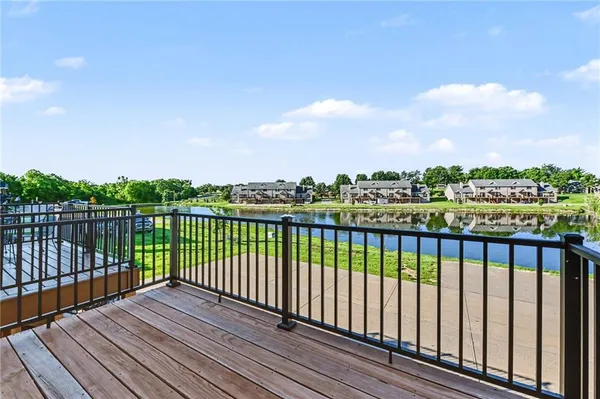 $198,500 | 145 Stonebridge Lane, Unit 145, Smithville, MO 64089