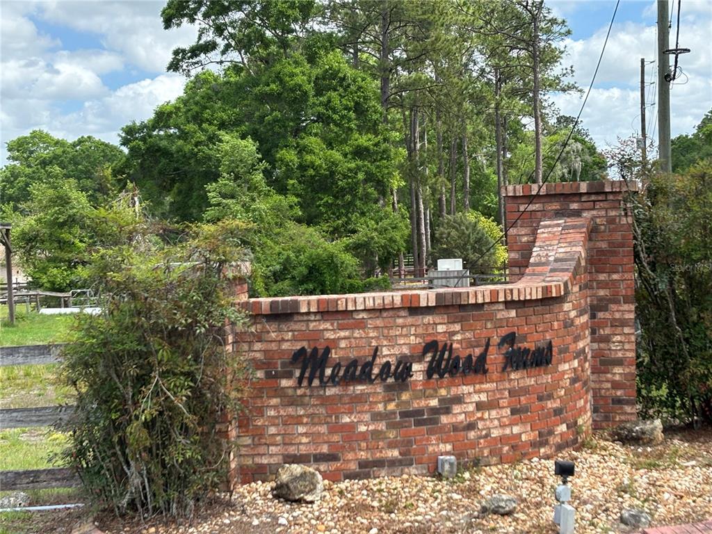 Lake Side Drive Ocala, FL 34482 - Photo 1 of 1 a sign on the side of a road