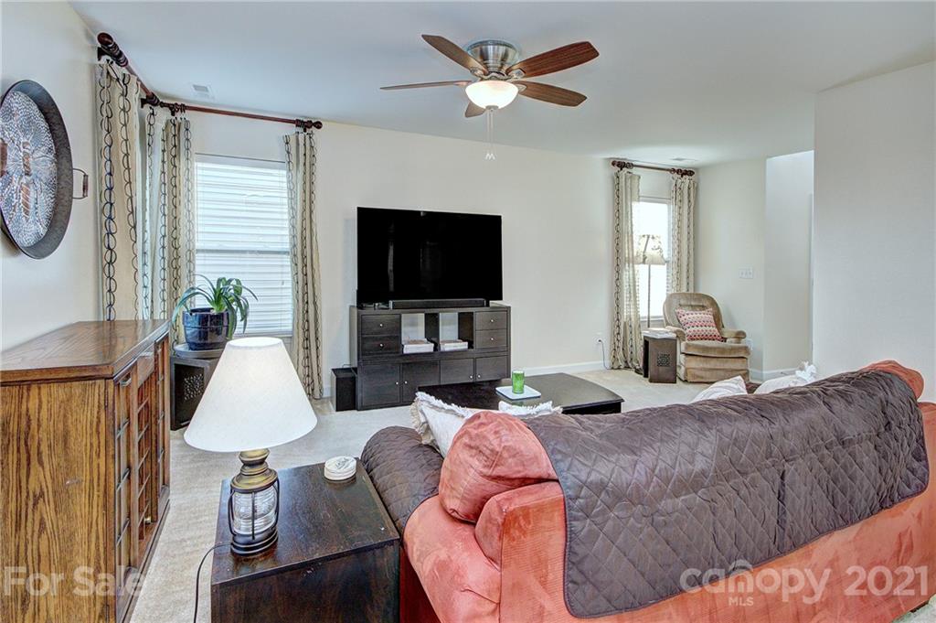 10904 Greenhead View Road Charlotte, NC 28262 - Photo 8 of 36 Gallery Image 8