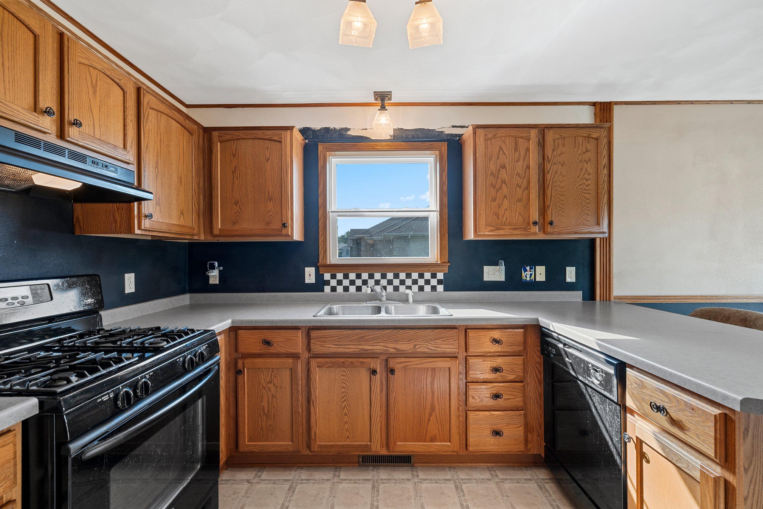 W6042 Greystone Court Appleton, WI 54915 - Photo 15 of 38 Gallery Image 15