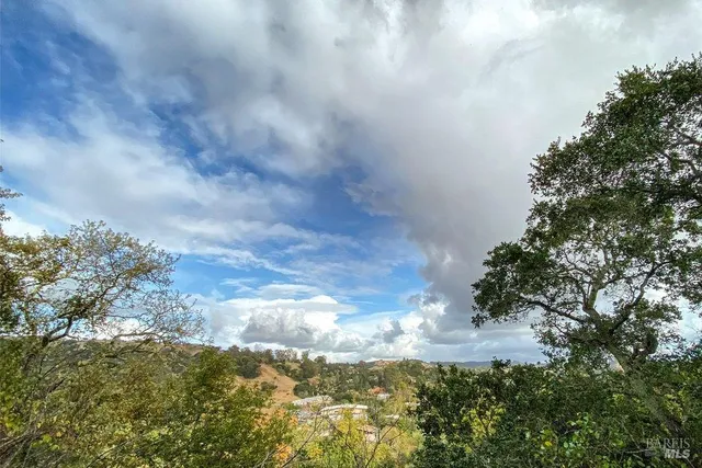 $849,000 | 51 Berry Trail, Fairfax, CA 94930