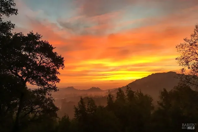 $849,000 | 51 Berry Trail, Fairfax, CA 94930