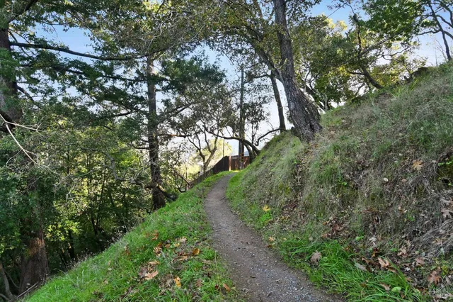 $849,000 | 51 Berry Trail, Fairfax, CA 94930