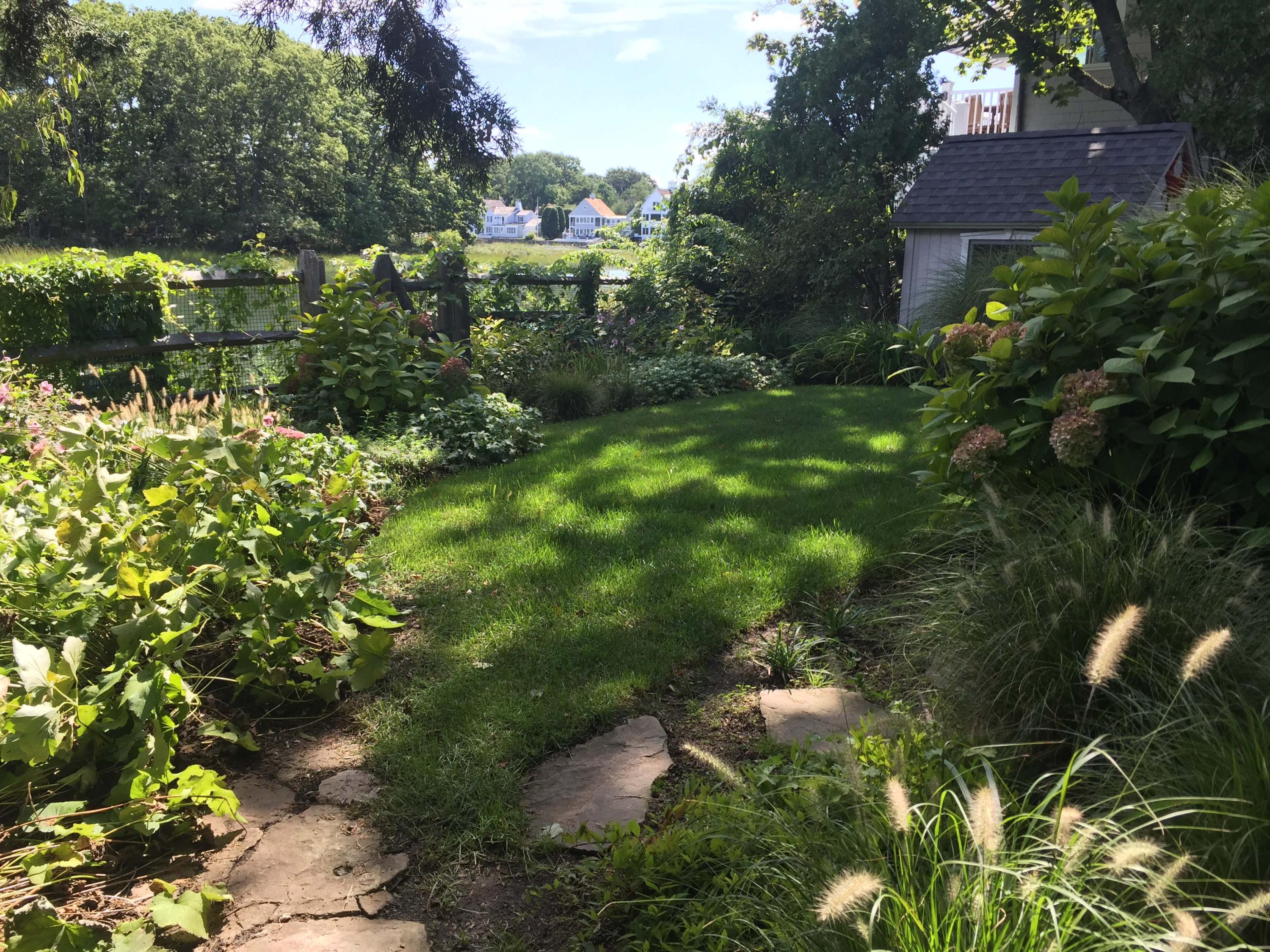 63 Roton Avenue Rowayton, CT 06853 - Photo 27 of 30 a view of a garden