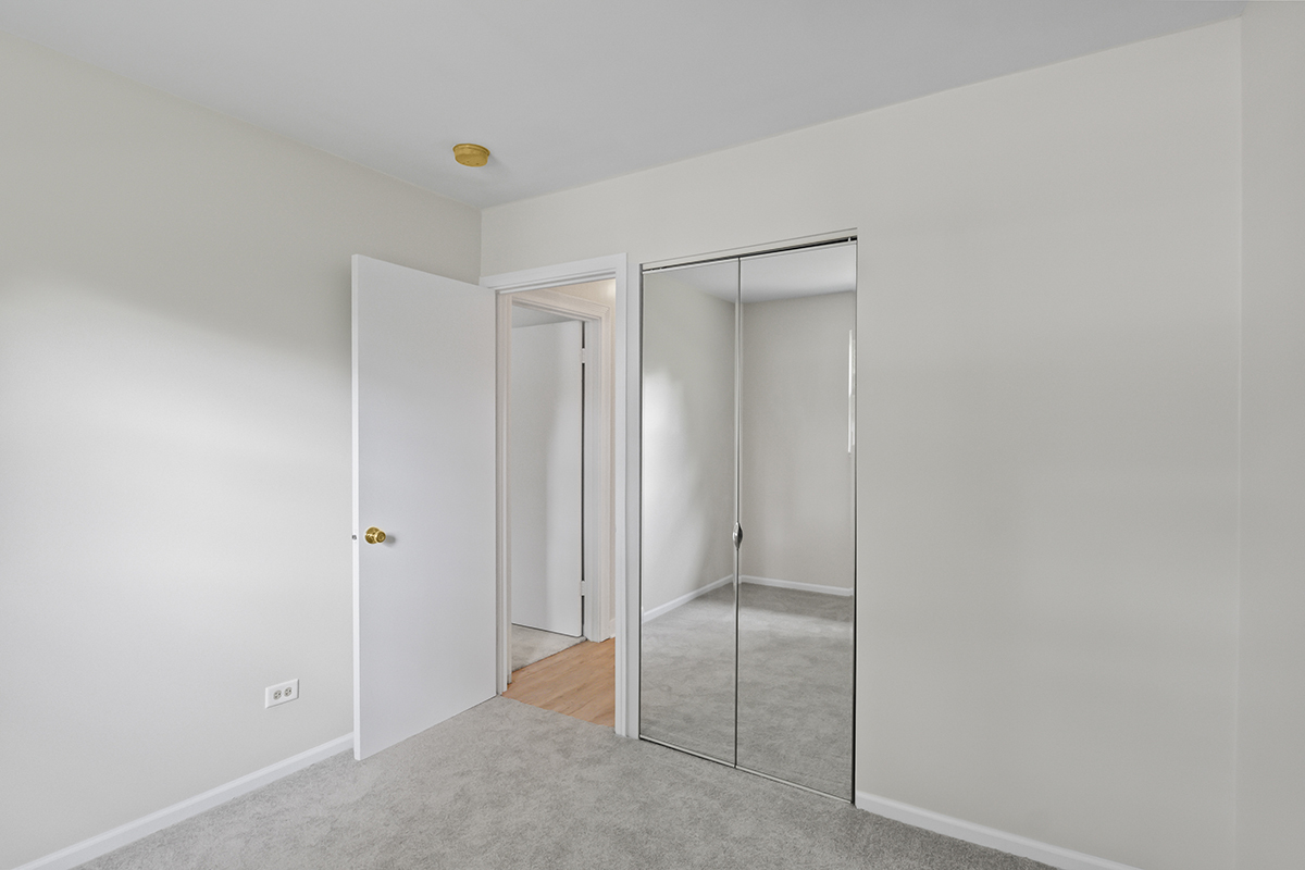 2900 Swallow Lane Rolling Meadows, IL 60008 - Photo 21 of 37 a view of room