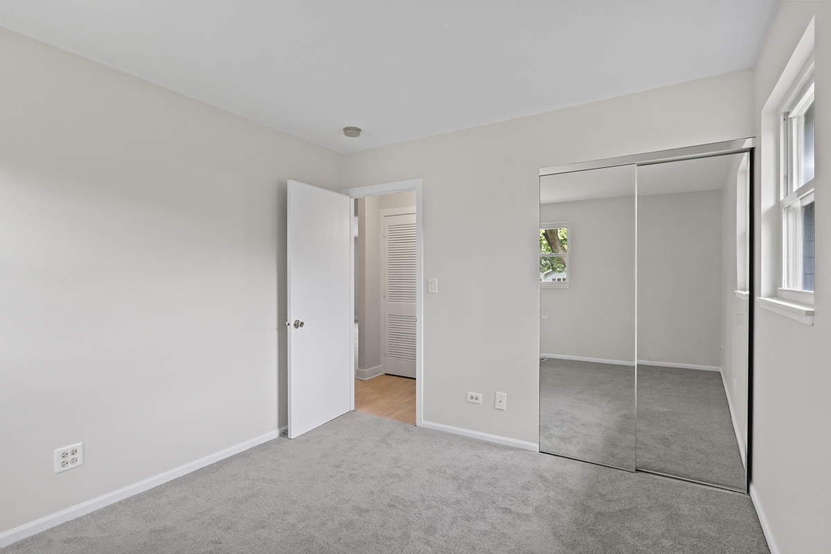 2900 Swallow Lane Rolling Meadows, IL 60008 - Photo 25 of 37