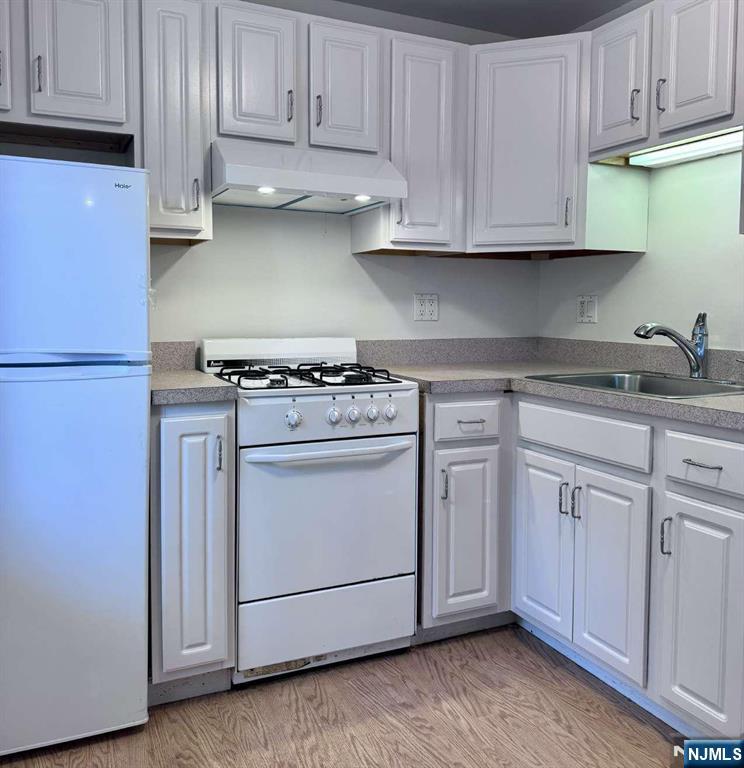 651 Day Avenue Ridgefield, NJ 07657 - Photo 2 of 11