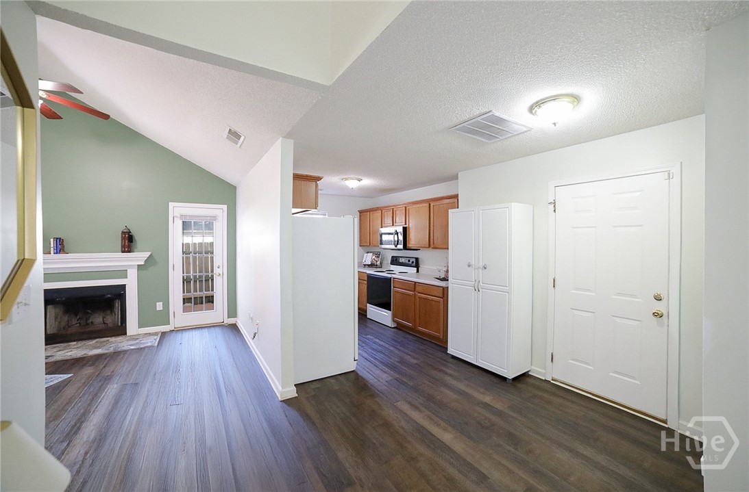 1460 Towne Square Terrace Athens, GA 30607 - Photo 5 of 37 Gallery Image 5