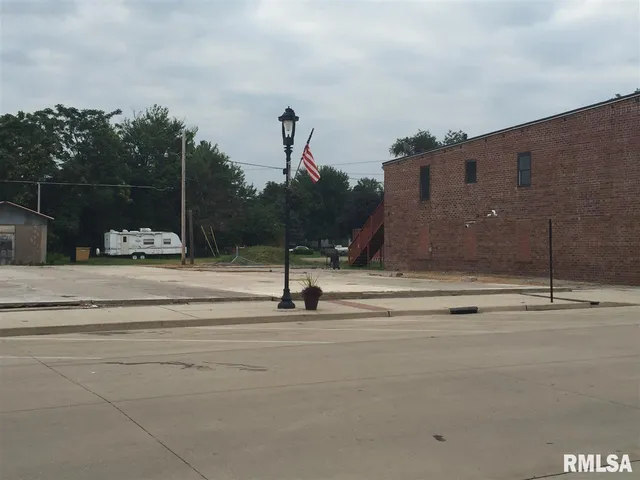 $27,700 | 118 North Prospect Street, Cambridge, IL 61238