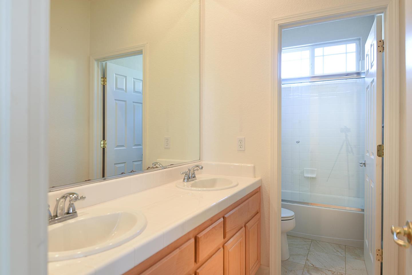 6785 Eagle Ridge Court Gilroy, CA 95020 - Photo 26 of 33 Gallery Image 26